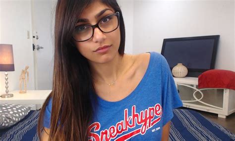 Mia Khalifa Pictures Search (67 galleries)